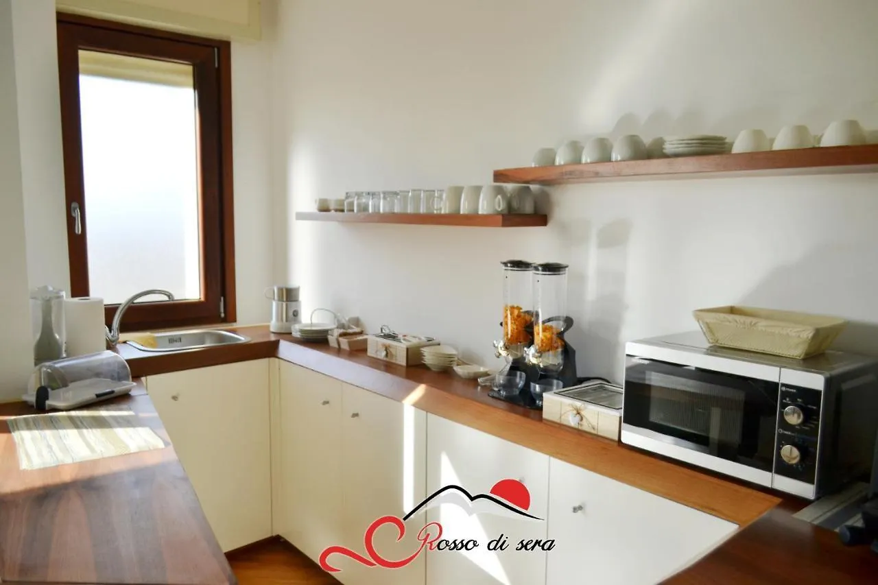 ** Bed & Breakfast Rosso Di Sera Naples Italy